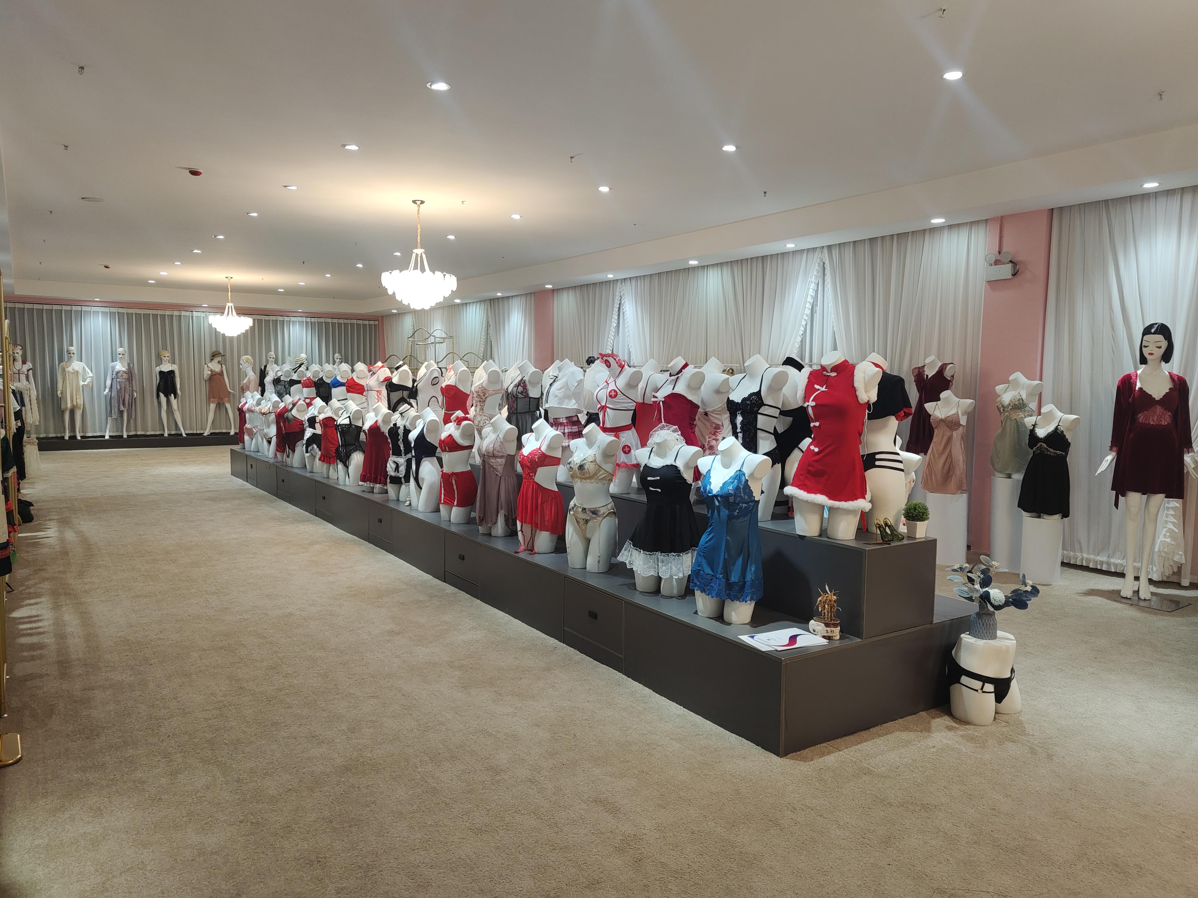 1737781951340280.jpg warehouse shop 3.jpg