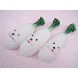 Radish Shape Dog Toy