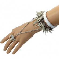 Alluring Long Spike with Attatched Ring Leather Bracelet