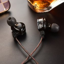 ZST Dynamic HiFi Bass Music Sport In Ear Stereo Earphones