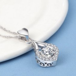 Elegant Sterling Silver Heart-shaped Water Drople Crystal Necklace