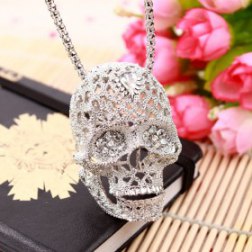Fashion Stereo Skull Necklace Inlaid Crystal Pendant Skull Necklace