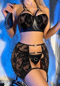 Skirting Around Garter 3 Piece Set