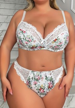 Exquisite Plus Size Bra and Panties