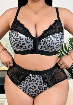 Plus Size Leopard Print Front Closure Bra and Matching High Waisted Panty Set