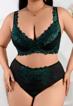 Plus Size Emerald Green and Black Floral Lace Bra and High-Waisted Panty Set
