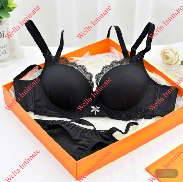 packaging black bra.png